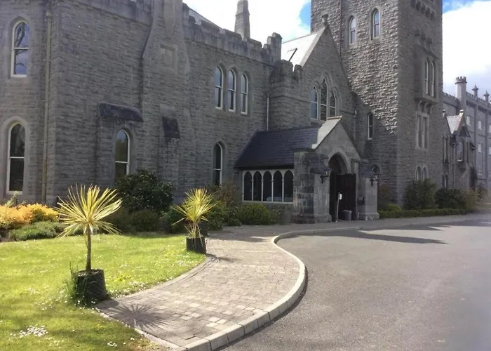 Kilronan 4 Bed House On Castle Grounds